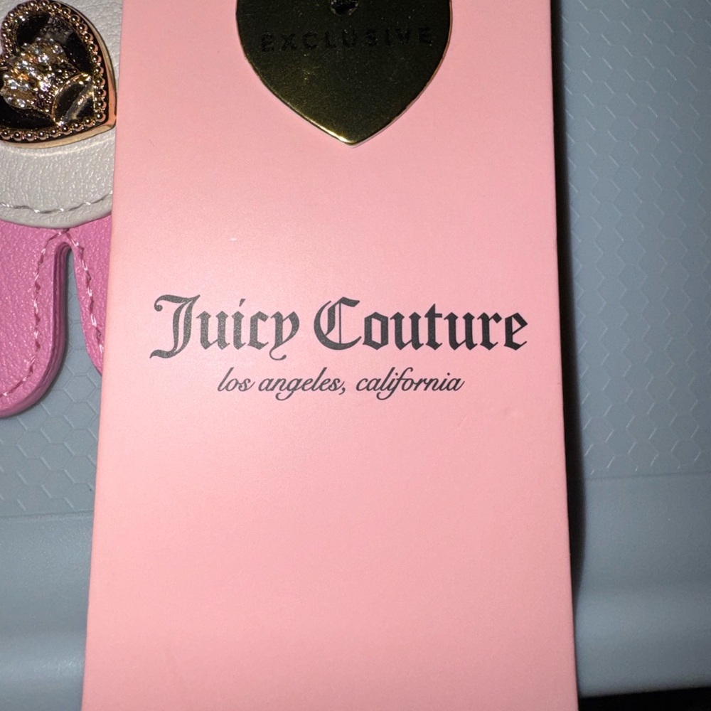 Juicy Couture Pink Floral Keychain Wallet with Gold Heart Accent - Picture 5 of 7